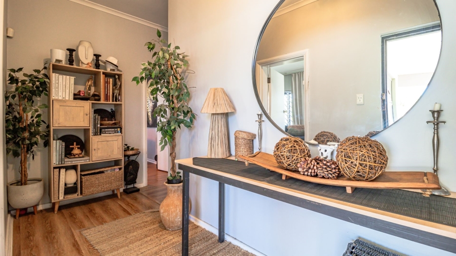 4 Bedroom Property for Sale in Gustrouw Western Cape